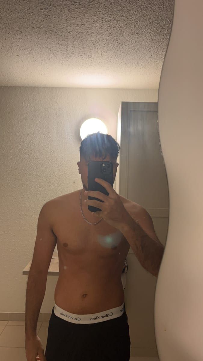 Hassein - Gay male à Laura Profil de Hassein, 24 ans, Gay male à Laura (Grisons)