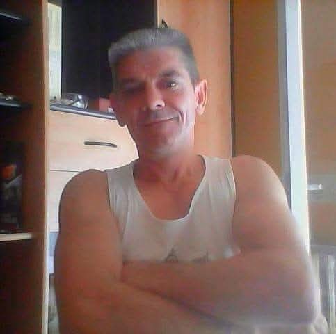 Casimo - Gay male à Arogno Profil de Casimo, 28 ans, Gay male à Arogno (Tessin)