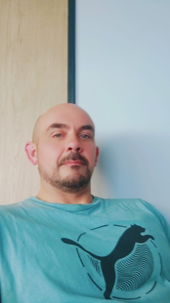 Hilal - Gay male à Sumvitg Profil de Hilal, 24 ans, Gay male à Sumvitg (Grisons)