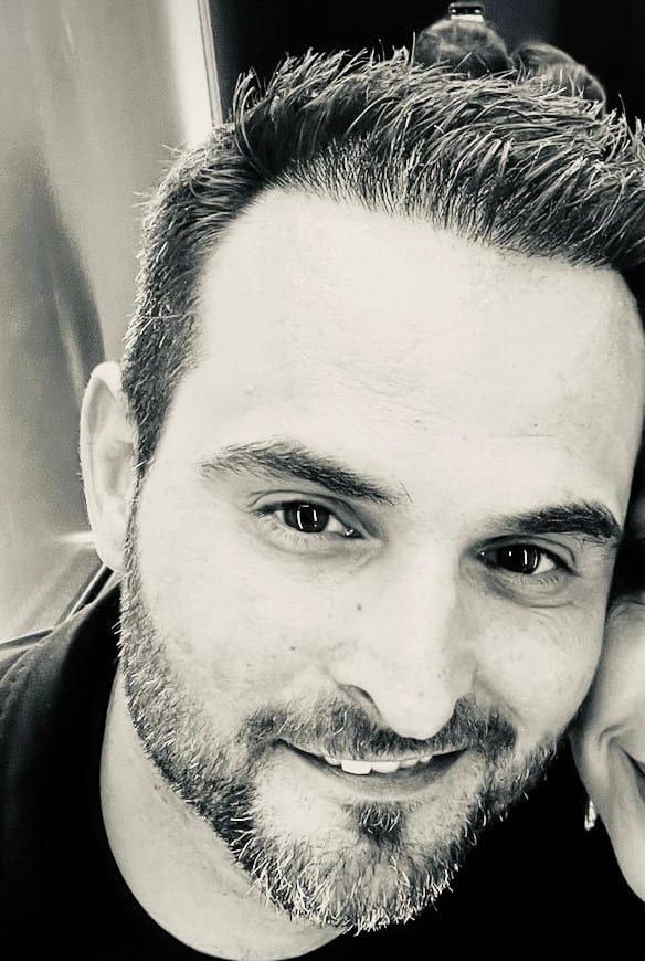 Nermin - Gay male à Landquart Profil de Nermin, 44 ans, Gay male à Landquart (Grisons)