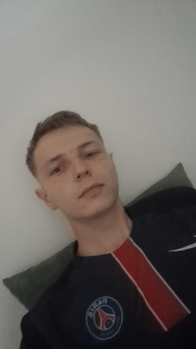 Moana - Gay male à Laura Profil de Moana, 29 ans, Gay male à Laura (Grisons)