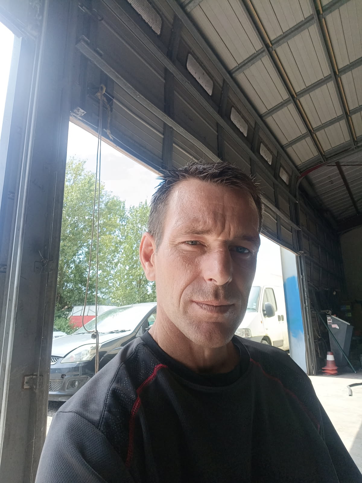 Timi - Gay male à Vicosoprano Profil de Timi, 30 ans, Gay male à Vicosoprano (Grisons)