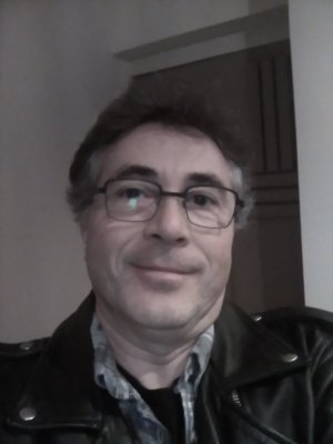 Kaim - Gay male à Schweizersholz Profil de Kaim, 25 ans, Gay male à Schweizersholz (Saint-Gall)