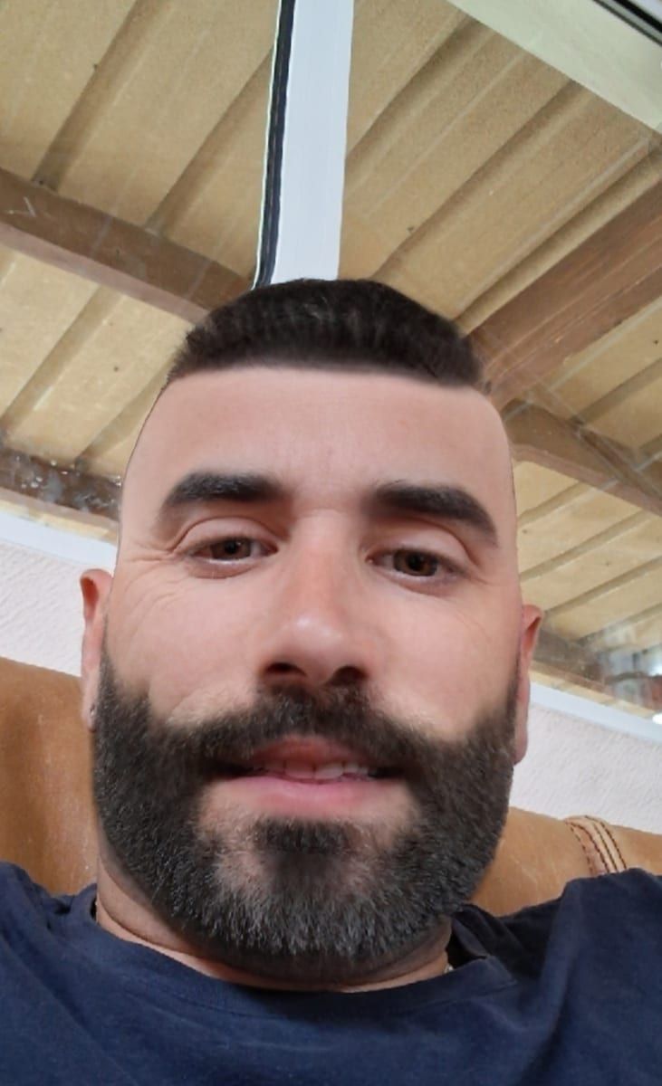 Paul-david - Gay male à Donat Profil de Paul-david, 35 ans, Gay male à Donat (Grisons)