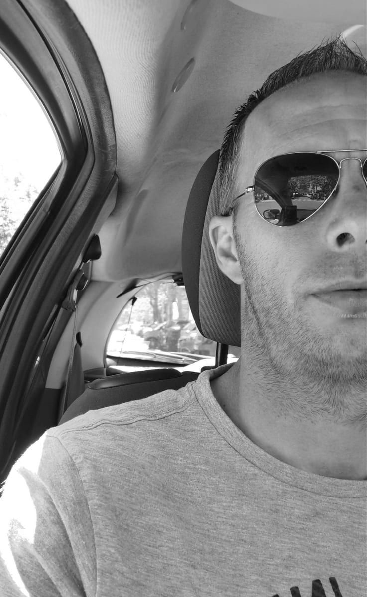 Germinal - Gay male à Ipsach Profil de Germinal, 22 ans, Gay male à Ipsach (Berne)