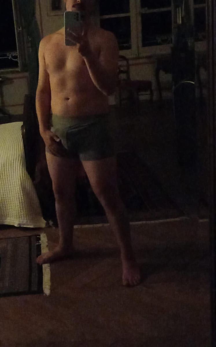 Mourad - Gay male à Wikon Profil de Mourad, 29 ans, Gay male à Wikon (Lucerne)