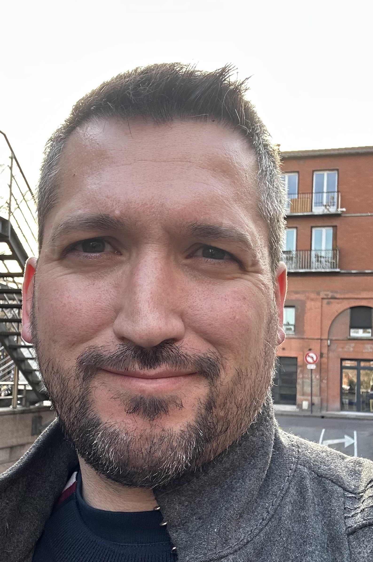 Kayhan - Gay male à Kaiserstuhl AG Profil de Kayhan, 41 ans, Gay male à Kaiserstuhl AG (Argovie)