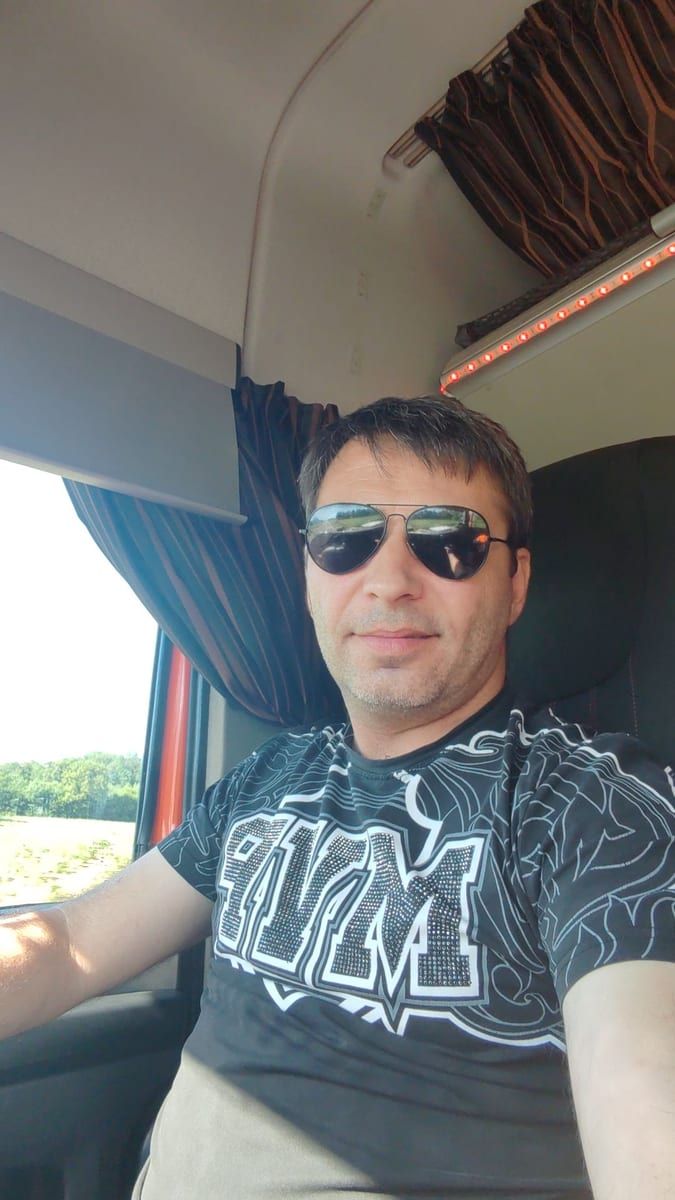 Profil de Kevine, 33 ans, Gay male à Fontaine Dessous (Liddes) (Valais)