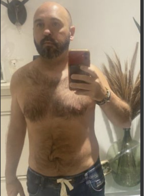 Divin - Gay male à Villariaz Profil de Divin, 23 ans, Gay male à Villariaz (Fribourg)