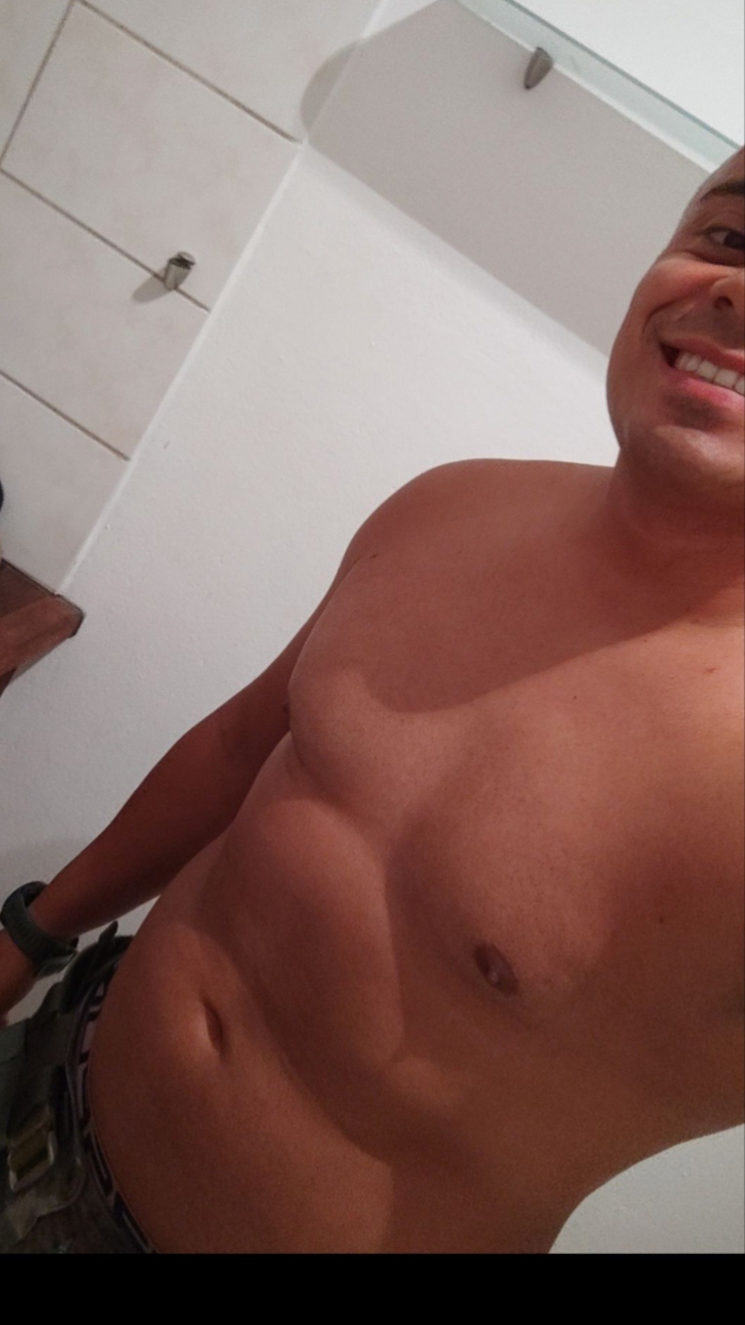 Nanda - Gay male à Ipsach Profil de Nanda, 38 ans, Gay male à Ipsach (Berne)