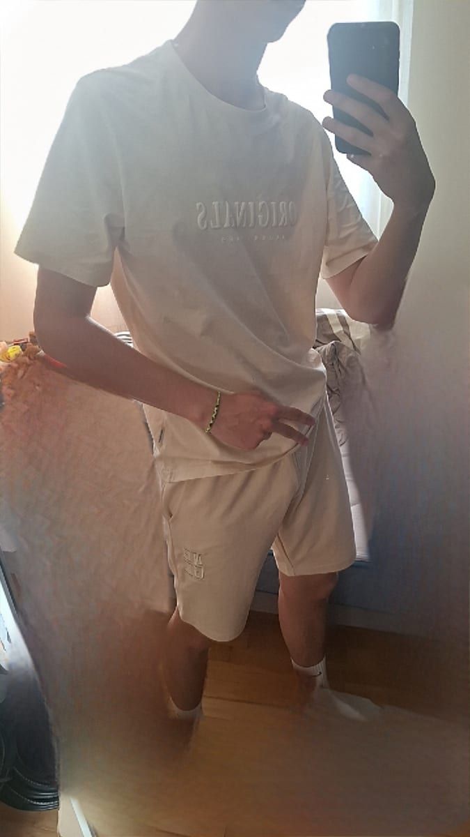Gatien - Gay male à Mathon Profil de Gatien, 29 ans, Gay male à Mathon (Grisons)