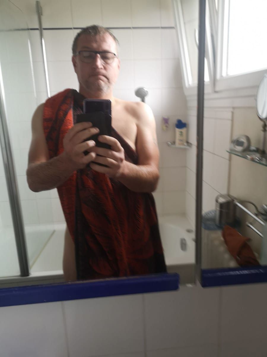 Fadi - Gay male à Worb Profil de Fadi, 40 ans, Gay male à Worb (Berne)