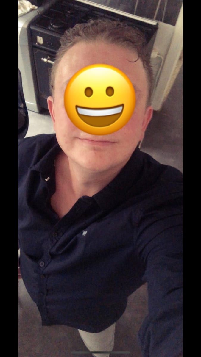 Zyad - Gay male à Aven Profil de Zyad, 23 ans, Gay male à Aven (Valais)