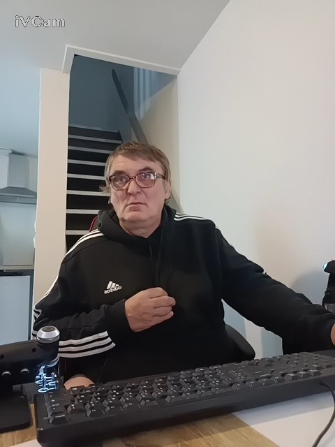 Guerlin - Gay male à Rossenges Profil de Guerlin, 36 ans, Gay male à Rossenges (Vaud)