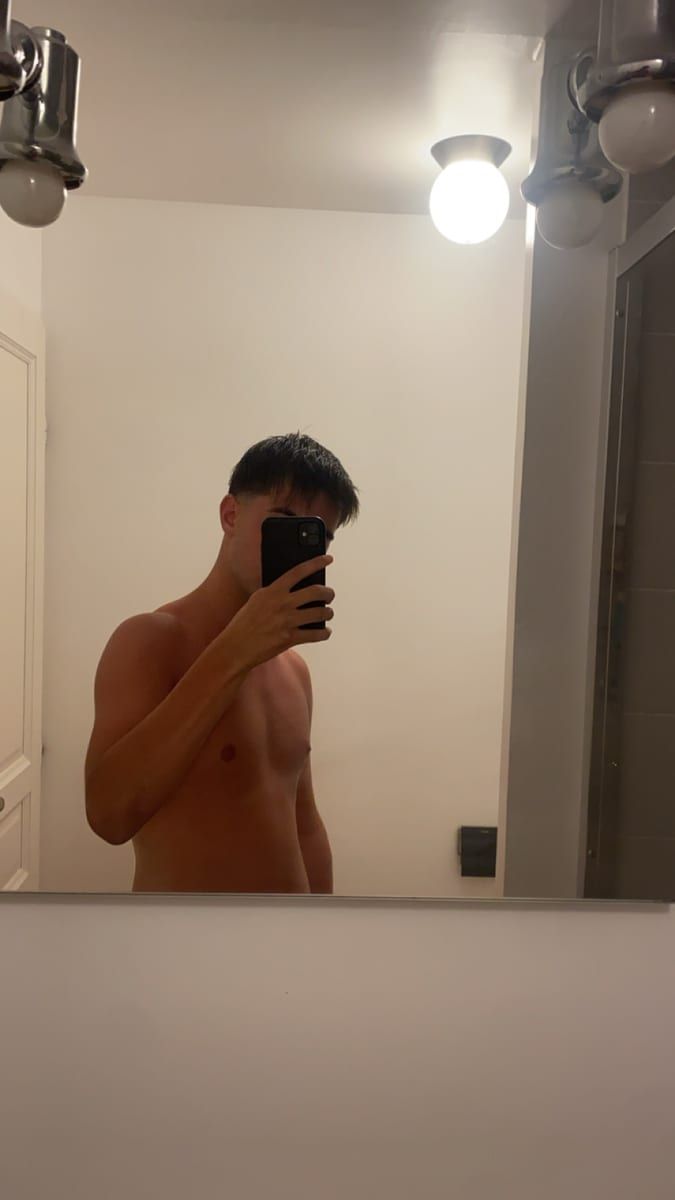 Demetrius - Gay male à Sarn Profil de Demetrius, 39 ans, Gay male à Sarn (Grisons)