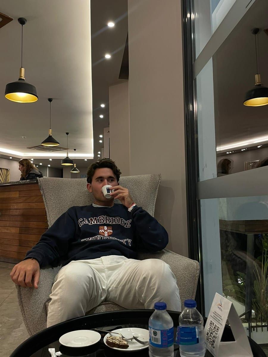 Profil de Ridha, 25 ans, Gay male à Stalden (Sarnen) (Obwald)