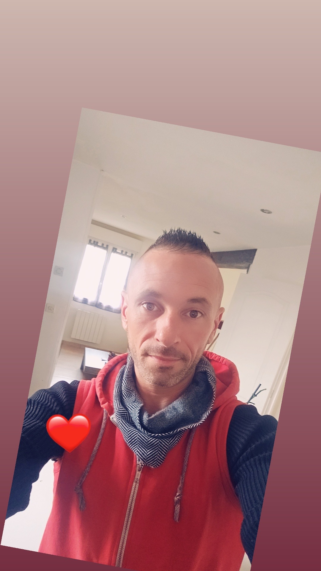 Maksen - Gay male à Wolfhalden Profil de Maksen, 23 ans, Gay male à Wolfhalden (Appenzell Rhodes-Extérieures)