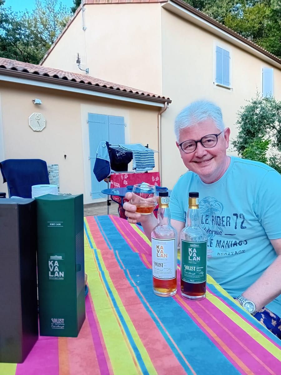 Amilcar - Gay male à Mutten Profil de Amilcar, 34 ans, Gay male à Mutten (Grisons)