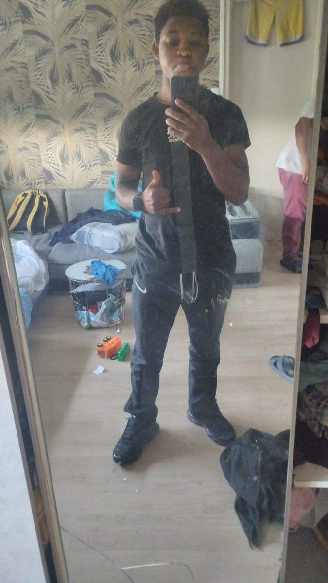 Mahamoud - Gay male à Jongny Profil de Mahamoud, 34 ans, Gay male à Jongny (Vaud)
