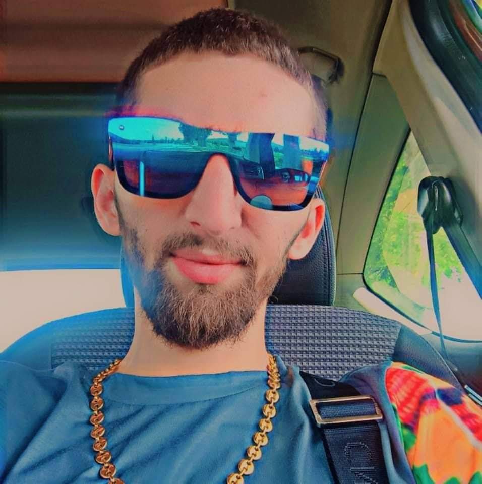 Djalil - Gay male à Aran Profil de Djalil, 33 ans, Gay male à Aran (Vaud)