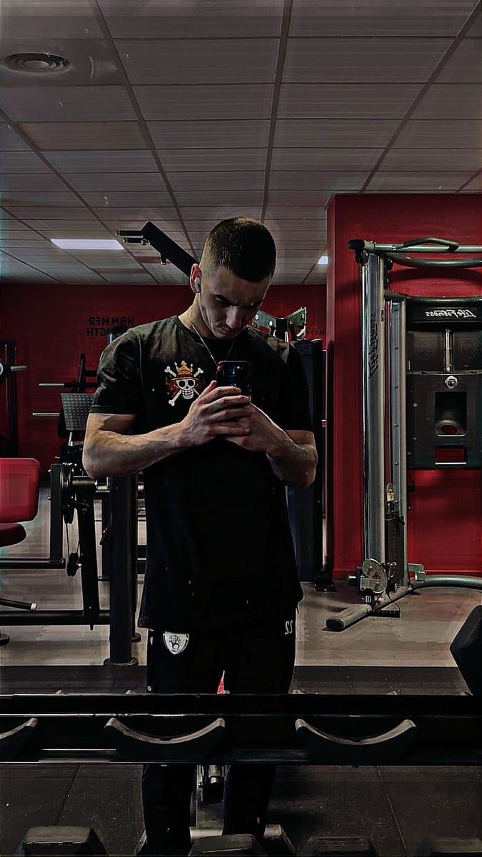 Louis - Gay male à Wienacht-Tobel Profil de Louis, 26 ans, Gay male à Wienacht-Tobel (Appenzell Rhodes-Extérieures)