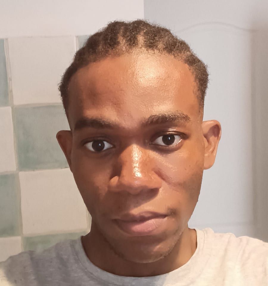 Azouz - Gay male à Pratval Profil de Azouz, 22 ans, Gay male à Pratval (Grisons)