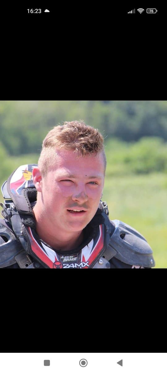 Selahattin - Gay male à Fex Profil de Selahattin, 39 ans, Gay male à Fex (Grisons)