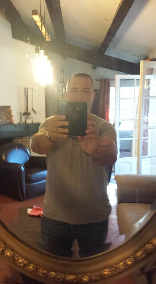 Ness - Gay male à Zwillikon Profil de Ness, 23 ans, Gay male à Zwillikon (Zurich)