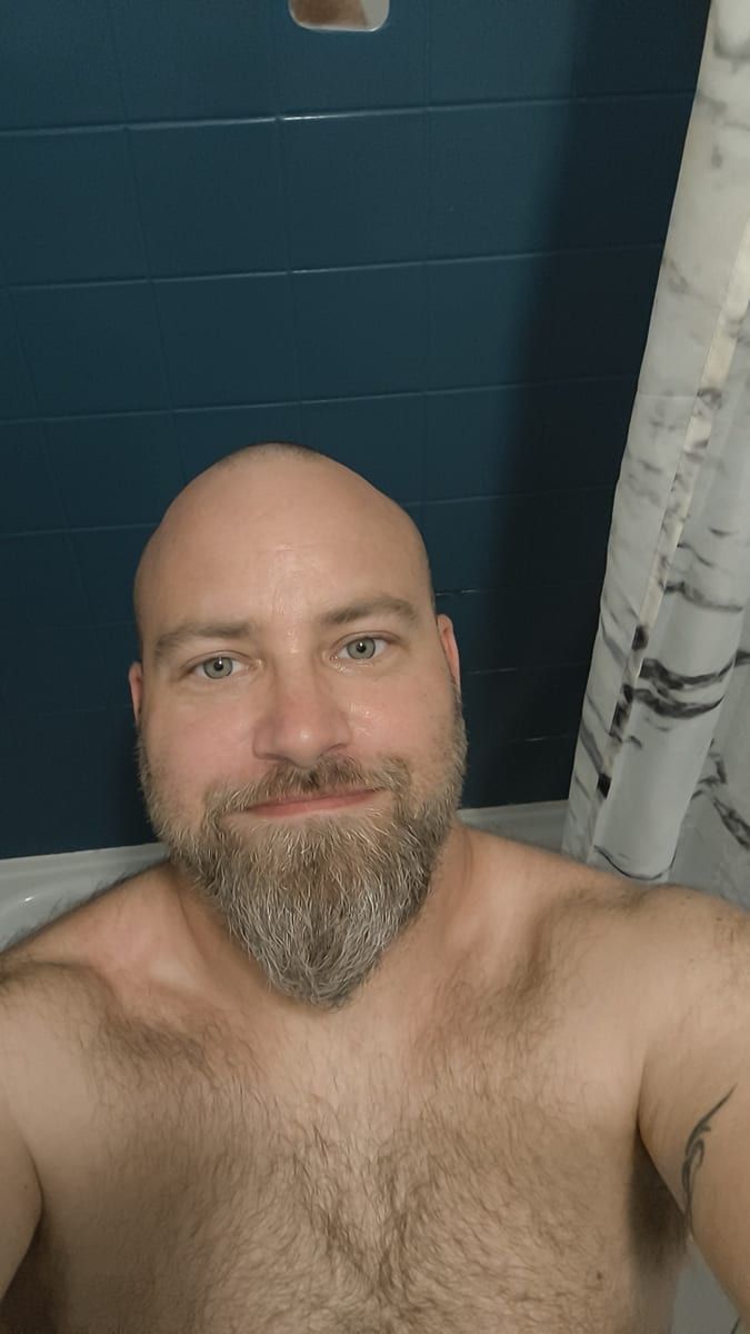 Ozan - Gay male à Mathod Profil de Ozan, 35 ans, Gay male à Mathod (Vaud)