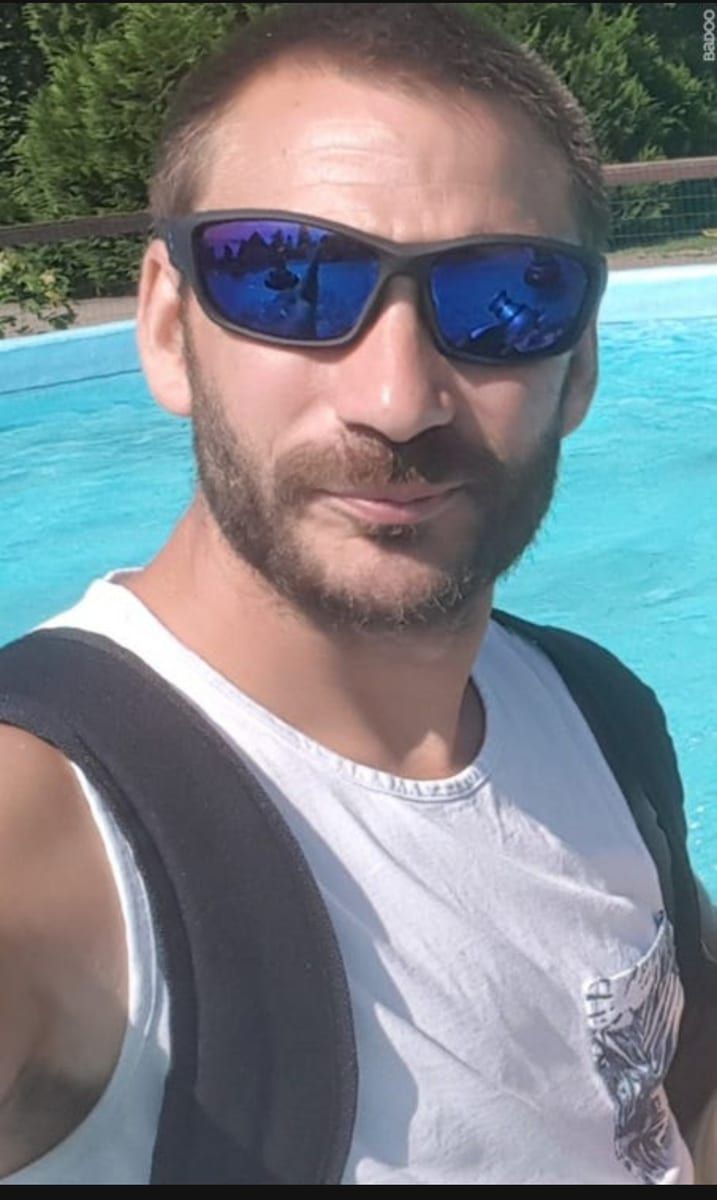Profil de Donovane, 22 ans, Gay male à Combremont-le-Petit (Vaud)