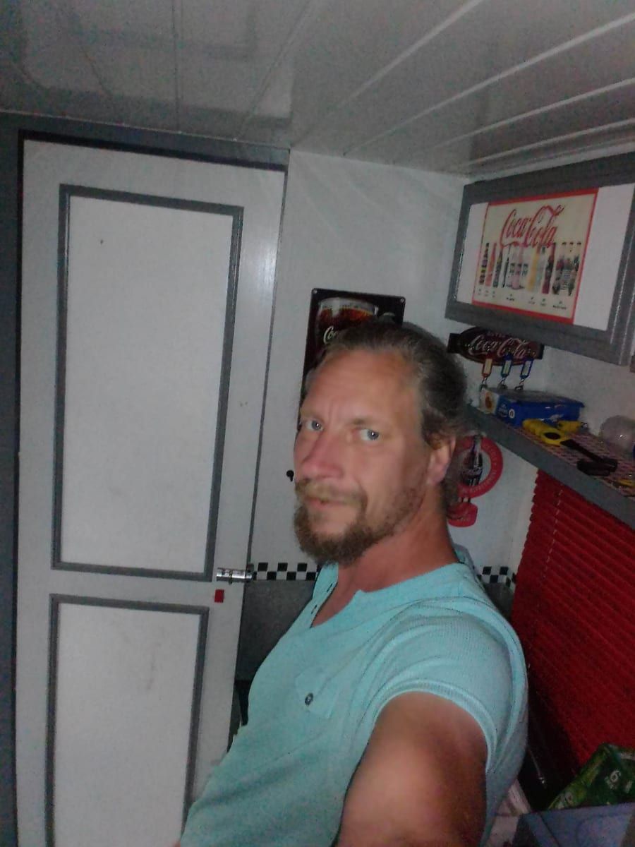 Profil de Edmond, 22 ans, Gay male à Rengg (Lucerne)