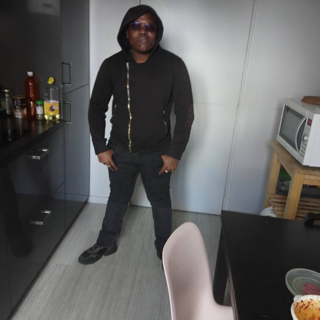 Medy - Gay male à Laura Profil de Medy, 30 ans, Gay male à Laura (Grisons)