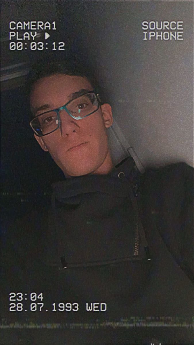 Harun - Gay male à Donat Profil de Harun, 23 ans, Gay male à Donat (Grisons)