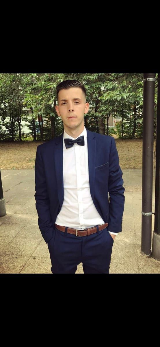 Djibi - Gay male à Worb Profil de Djibi, 31 ans, Gay male à Worb (Berne)