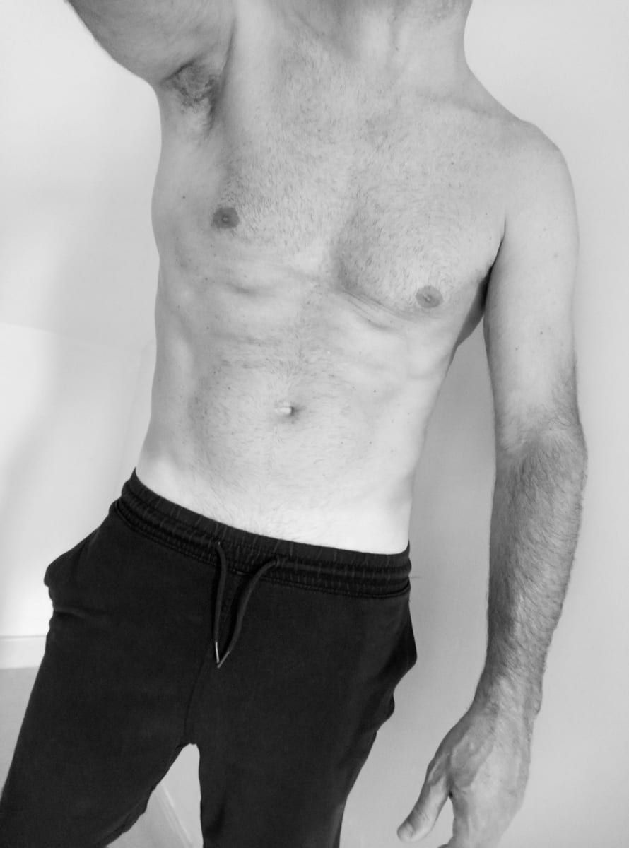 Mirza - Gay male à Duvin Profil de Mirza, 42 ans, Gay male à Duvin (Grisons)