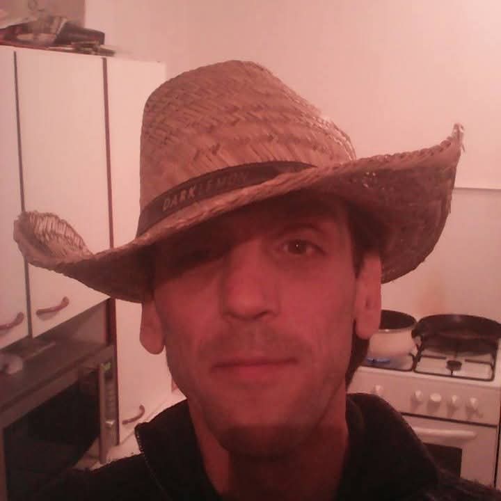 Amalric - Gay male à Landquart Profil de Amalric, 32 ans, Gay male à Landquart (Grisons)