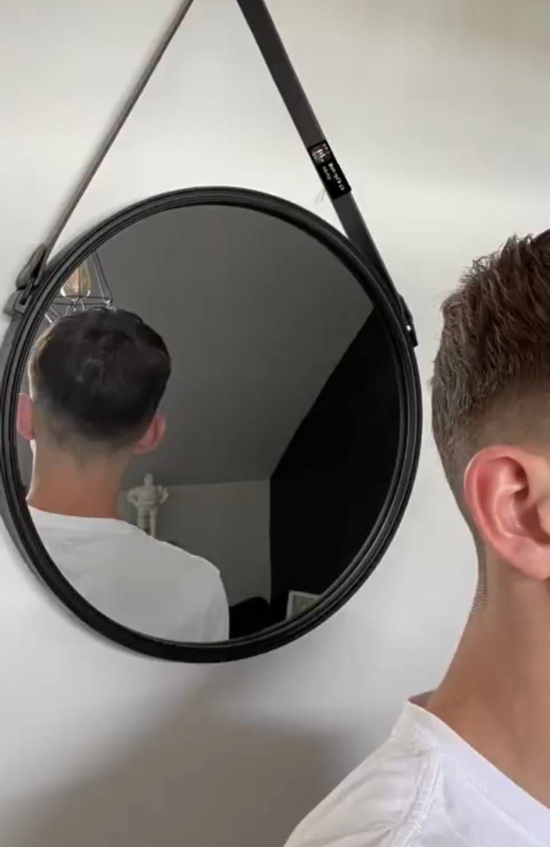 Nelo - Gay male à Parpan Profil de Nelo, 31 ans, Gay male à Parpan (Grisons)