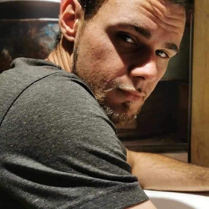 Rostom - Gay male à Isone Profil de Rostom, 36 ans, Gay male à Isone (Tessin)