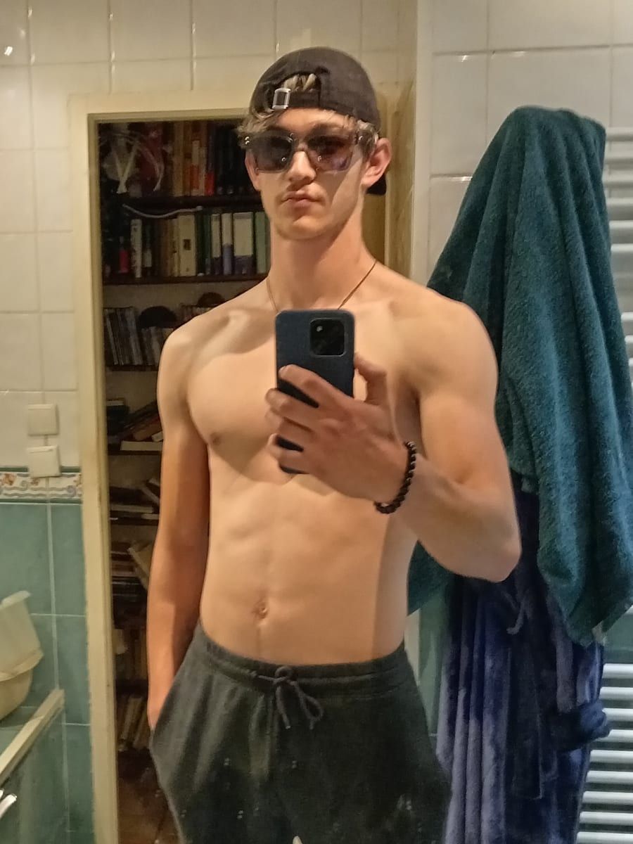 Profil de Azzedine, 42 ans, Gay male à Veyrier (Genève)