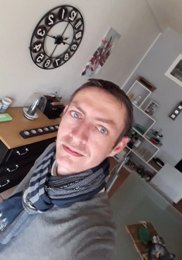 Vijay - Gay male à Vezia Profil de Vijay, 30 ans, Gay male à Vezia (Tessin)