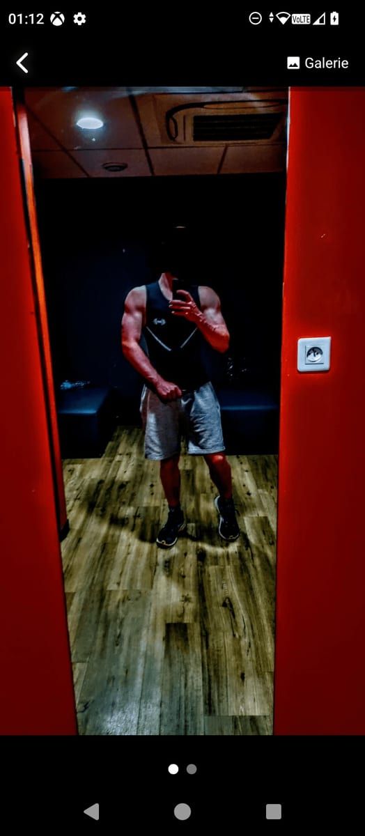 Ronel - Gay male à Luven Profil de Ronel, 31 ans, Gay male à Luven (Grisons)