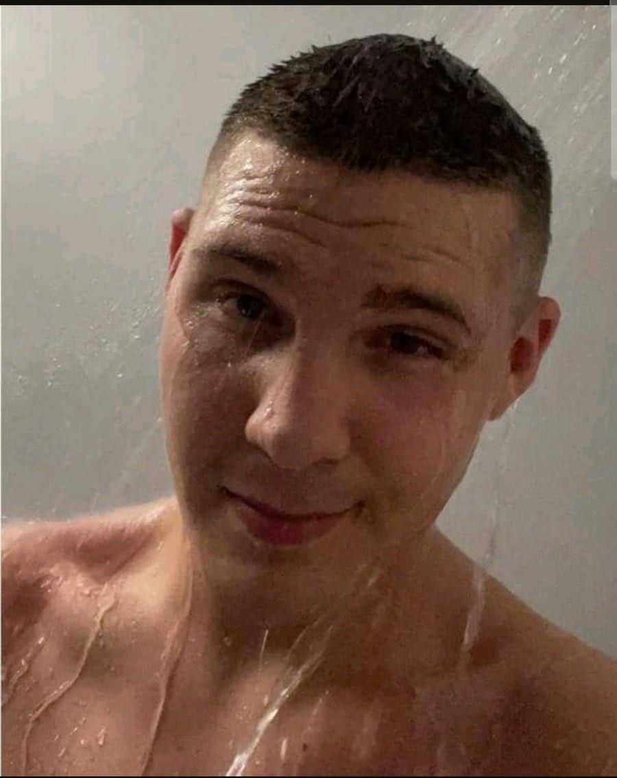 Otto - Gay male à Grüsch Profil de Otto, 22 ans, Gay male à Grüsch (Grisons)